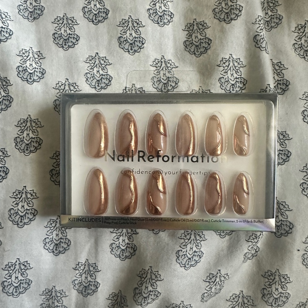 Rose Gold Press-On Nails